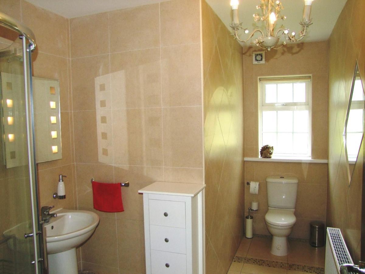 Wonderful Setting Farmhouse Apartment Wicklow Bagian luar foto